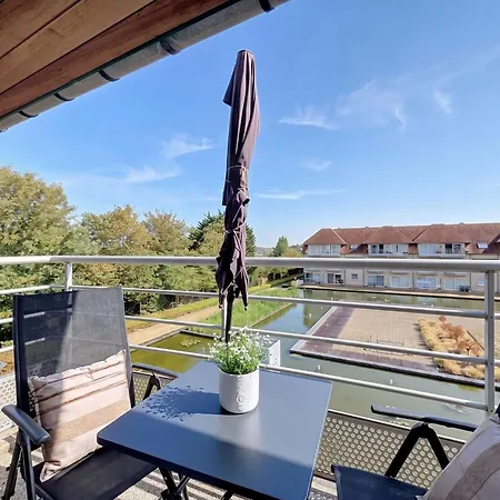 Apartment Seaside Escape With Pool By Interhome